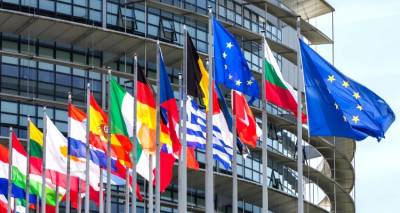 Bloomberg: Έρχεται πακέτο δισ. της ΕΕ για τη χρηματοδότηση ενέργειας και άμυνας