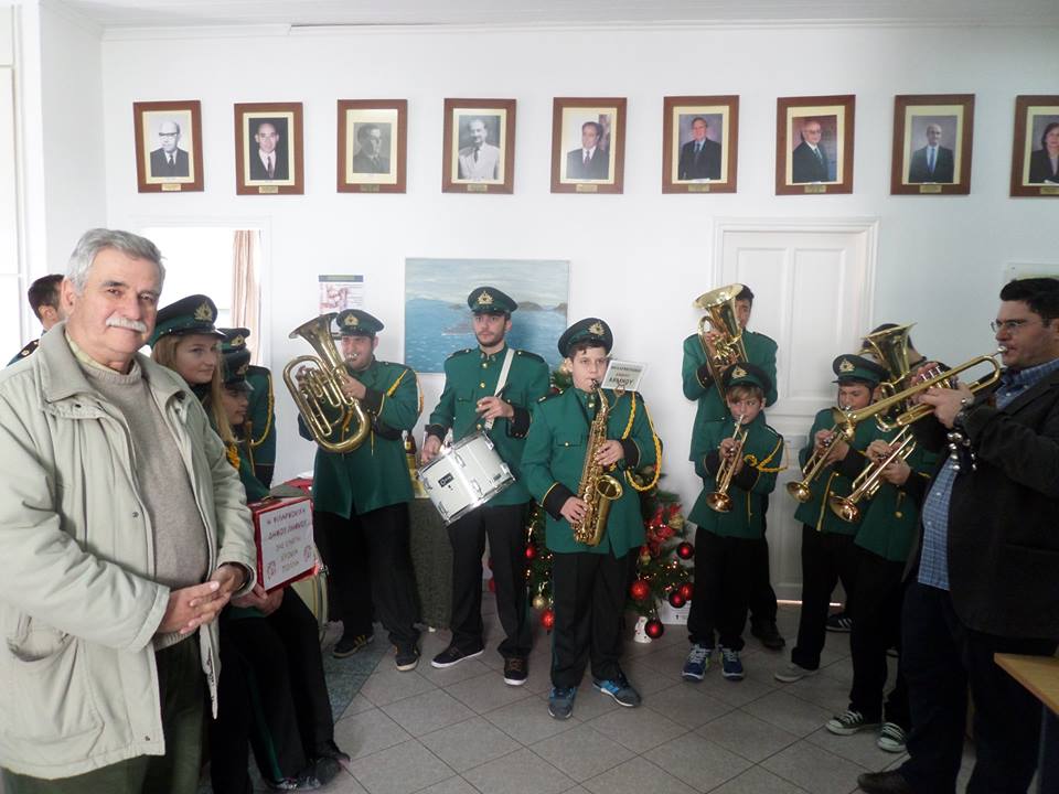 filarmoniki papalias limnos