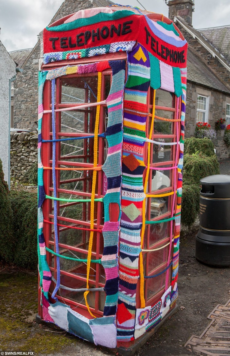 SCT HEMEDIA YARN BOMBING 050216285-750x1158