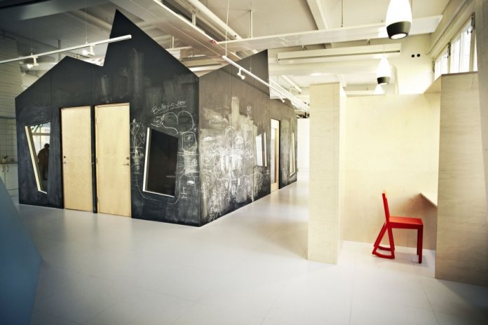 the-chalk-house-on-the-left-is-a-multi-media-house-and-on-the-right8