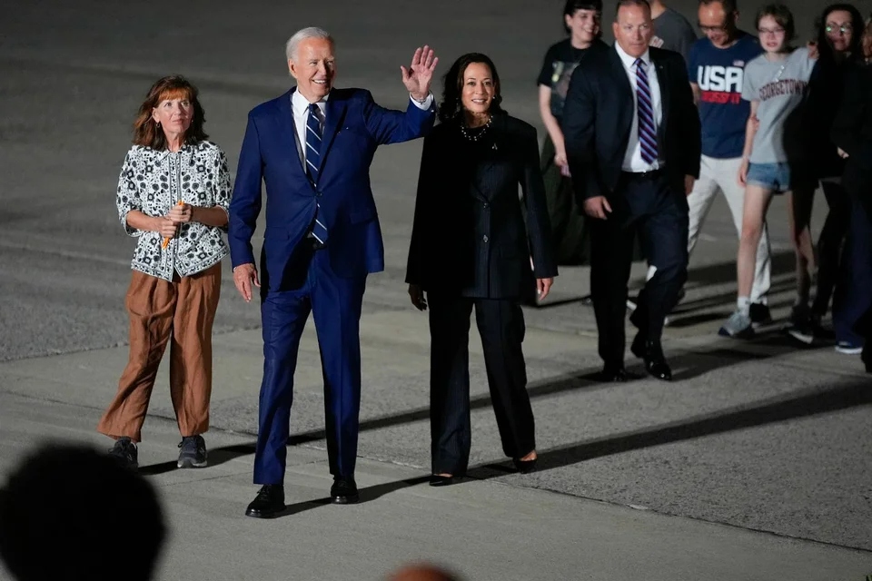 biden kratoumenoi 3121