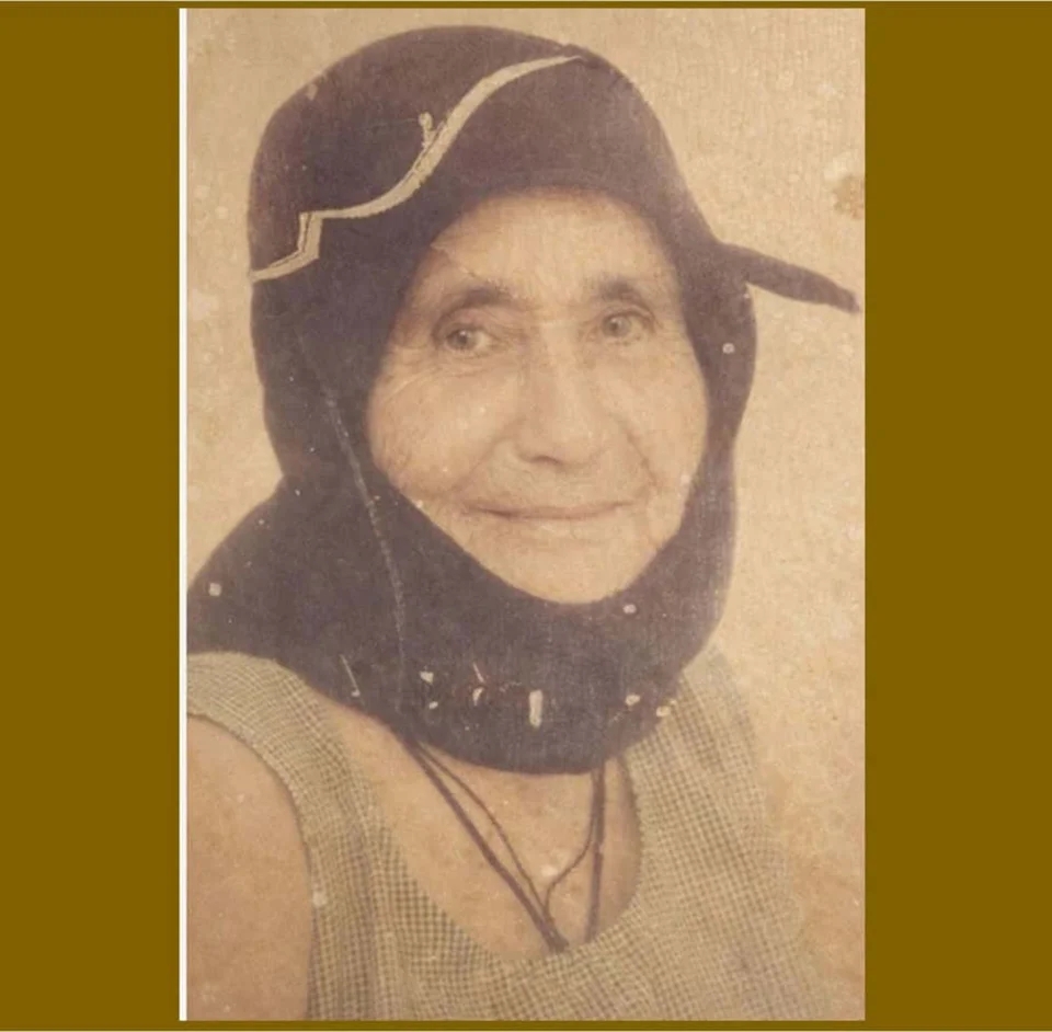 ilikiomeni me mantili.jpg