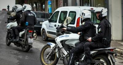 &Epsilon;&phi;&iota;ά&lambda;&tau;&eta;&sigmaf; &sigma;&tau;&eta;&nu; &Omicron;&mu;ό&nu;&omicron;&iota;&alpha;: &Gamma;&upsilon;&nu;&alpha;ί&kappa;&alpha; &kappa;&alpha;&tau;ή&gamma;&gamma;&epsilon;&iota;&lambda;&epsilon; 27&chi;&rho;&omicron;&nu;&omicron; &Pi;&alpha;&lambda;&alpha;&iota;&sigma;&tau;ί&nu;&iota;&omicron; ό&tau;&iota; &tau;&eta; &beta;ί&alpha;&sigma;&epsilon;, &tau;&eta; &mu;&alpha;&chi;&alpha;ί&rho;&omega;&sigma;&epsilon; &kappa;&alpha;&iota; &tau;&eta;&nu; &pi;&alpha;&rho;ά&tau;&eta;&sigma;&epsilon; &delta;&epsilon;&mu;έ&nu;&eta; &sigma;&epsilon; &sigma;&pi;ί&tau;&iota;