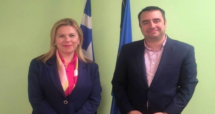&Sigma;&tau;&omicron; &epsilon;&pi;ί&kappa;&epsilon;&nu;&tau;&rho;&omicron; &tau;&eta;&sigmaf; &sigma;&upsilon;&nu;&epsilon;&rho;&gamma;&alpha;&sigma;ί&alpha;&sigmaf; &Delta;ή&mu;&omicron;&upsilon; &Lambda;ή&mu;&nu;&omicron;&upsilon; &kappa;&alpha;&iota; &Mu;&Omicron;&Delta; &Alpha;.&Epsilon;. &tau;&rho;ί&alpha; &epsilon;&mu;&beta;&lambda;&eta;&mu;&alpha;&tau;&iota;&kappa;ά έ&rho;&gamma;&alpha; &upsilon;&pi;&omicron;&delta;&omicron;&mu;ή&sigmaf;