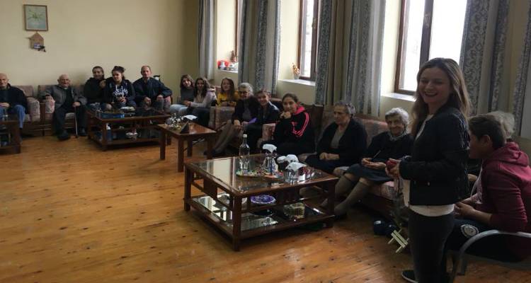 &Tau;&omicron; &Gamma;&upsilon;&mu;&nu;ά&sigma;&iota;&omicron; &Mu;&omicron;ύ&delta;&rho;&omicron;&upsilon; &laquo;&Nu;&omicron;&iota;ά&zeta;&epsilon;&tau;&alpha;&iota; &kappa;&alpha;&iota; &Delta;&rho;&alpha;&raquo; &gamma;&iota;&alpha; &tau;&rho;ί&tau;&eta; &sigma;&upsilon;&nu;&epsilon;&chi;ό&mu;&epsilon;&nu;&eta; &chi;&rho;&omicron;&nu;&iota;ά (photos)