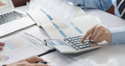 &Tau;έ&lambda;&omicron;&sigmaf; &tau;&alpha; &epsilon;&iota;&kappa;&omicron;&nu;&iota;&kappa;ά &tau;&iota;&mu;&omicron;&lambda;ό&gamma;&iota;&alpha; | Real time &pi;&alpha;&rho;&alpha;&kappa;&omicron;&lambda;&omicron;ύ&theta;&eta;&sigma;&eta; &tau;&omicron;&upsilon; &Phi;&Pi;&Alpha;, &tau;&iota; &alpha;&lambda;&lambda;ά&zeta;&epsilon;&iota; &alpha;&pi;ό &tau;&eta; &Delta;&epsilon;&upsilon;&tau;έ&rho;&alpha;