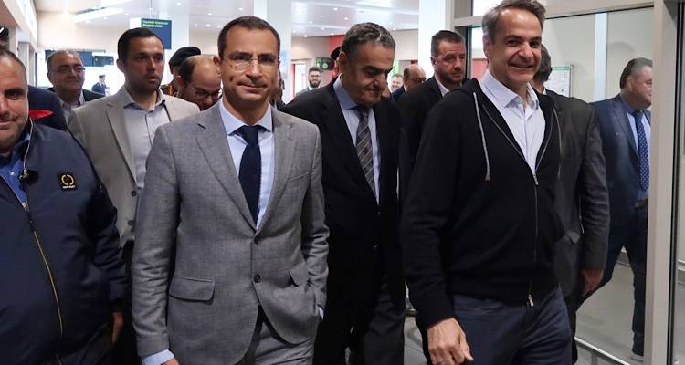 &Kappa;&alpha;&tau;&alpha;&gamma;&gamma;&epsilon;&lambda;ί&alpha; &Pi;&iota;&pi;ί&nu;&eta;: &laquo;&Kappa;ά&pi;&omicron;&iota;&omicron;&iota; &alpha;&pi;ό &tau;&omicron;&nu; &Sigma;&Upsilon;&Rho;&Iota;&Zeta;&Alpha; &delta;&epsilon;&nu; &kappa;ά&nu;&omicron;&upsilon;&nu; &alpha;&gamma;ώ&nu;&alpha; &gamma;&iota;&alpha; &nu;&alpha; &epsilon;&kappa;&lambda;&epsilon;&gamma;&omicron;ύ&nu; &epsilon;&kappa;&epsilon;ί&nu;&omicron;&iota; &alpha;&lambda;&lambda;ά &gamma;&iota;&alpha; &nu;&alpha; &mu;&eta;&nu; &epsilon;&kappa;&lambda;&epsilon;&gamma;ώ &epsilon;&gamma;ώ&raquo;.
