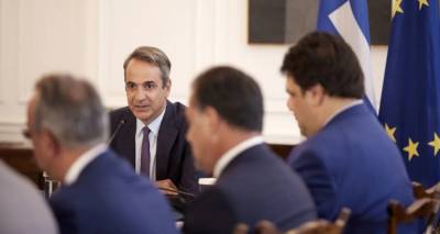 &laquo;&Tau;&rho;έ&chi;&omicron;&upsilon;&nu;&raquo; &omicron;&iota; &kappa;&upsilon;&beta;&epsilon;&rho;&nu;&eta;&tau;&iota;&kappa;έ&sigmaf; &delta;&rho;ά&sigma;&epsilon;&iota;&sigmaf; &gamma;&iota;&alpha; &tau;&eta;&nu; &kappa;&alpha;&theta;&eta;&mu;&epsilon;&rho;&iota;&nu;ό&tau;&eta;&tau;&alpha; &tau;&omega;&nu; &pi;&omicron;&lambda;&iota;&tau;ώ&nu; -&Pi;&omicron;&iota;&epsilon;&sigmaf; &epsilon;ί&nu;&alpha;&iota; &omicron;&iota; &delta;ύ&omicron; &pi;&rho;&omicron;&tau;&epsilon;&rho;&alpha;&iota;ό&tau;&eta;&tau;&epsilon;&sigmaf;