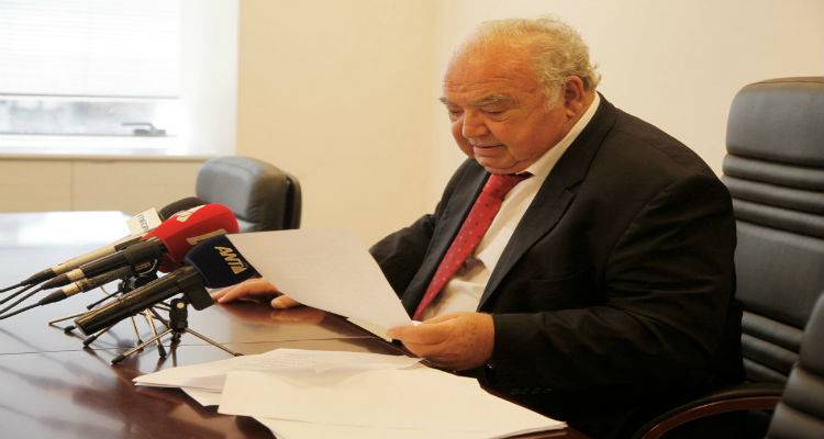 &Sigma;&tau;&omicron; &Sigma;&tau;&Epsilon; &tau;&omicron; &zeta;ή&tau;&eta;&mu;&alpha; &tau;&eta;&sigmaf; &pi;&alpha;&rho;&alpha;&mu;&omicron;&nu;ή&sigmaf; &tau;&omicron;&upsilon; &Rho;&alpha;&kappa;&iota;&nu;&tau;&zeta;ή