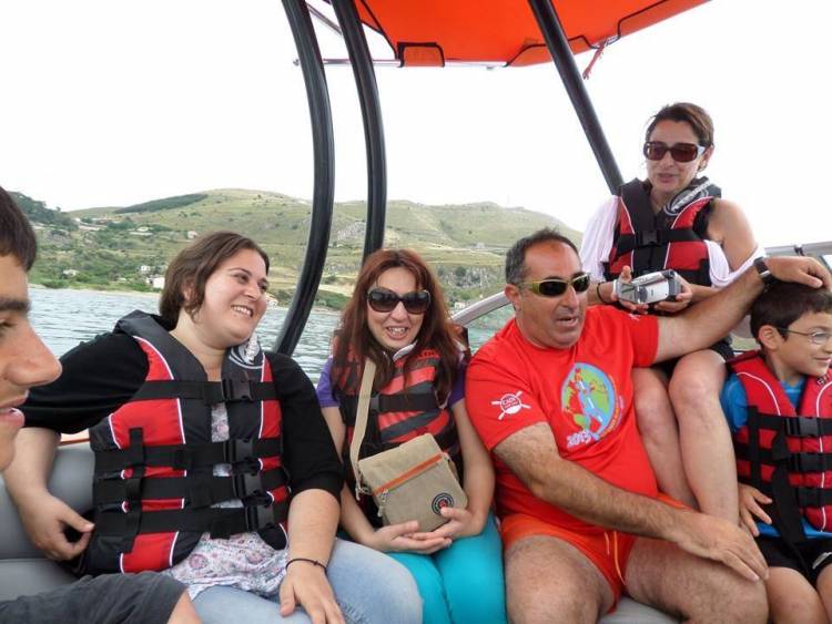 Μέρα εμπειρίας και χαράς για τα παιδιά του Ειδικού Σχολείου Καλλιθέας (photos)