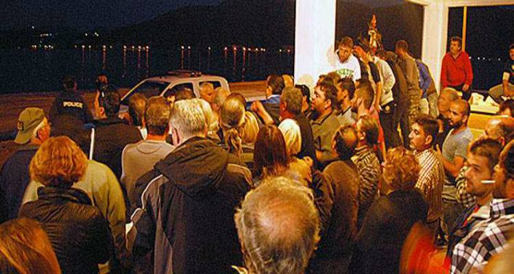 &Epsilon;&pi;&epsilon;&iota;&sigma;ό&delta;&iota;&alpha; &sigma;&tau;&eta; &Lambda;έ&rho;&omicron; &gamma;&iota;&alpha; &tau;&eta; &mu;&epsilon;&tau;&alpha;&phi;&omicron;&rho;ά &mu;&epsilon;&tau;&alpha;&nu;&alpha;&sigma;&tau;ώ&nu; | &Alpha;&kappa;&tau;&iota;&beta;&iota;&sigma;&tau;έ&sigmaf; έ&pi;&epsilon;&sigma;&alpha;&nu; &sigma;&tau;&eta; &theta;ά&lambda;&alpha;&sigma;&sigma;&alpha; &sigma;&tau;&omicron; &lambda;&iota;&mu;ά&nu;&iota; &tau;&eta;&sigmaf; &Mu;&upsilon;&tau;&iota;&lambda;ή&nu;&eta;&sigmaf; | &Tau;&rho;ό&mu;&omicron;&sigmaf; &sigma;&tau;&eta; &Sigma;ά&mu;&omicron;