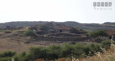 &Tau;&alpha; &pi;&omicron;&lambda;&iota;&tau;&iota;&sigma;&tau;&iota;&kappa;ά &sigma;&tau;&omicron;&iota;&chi;&epsilon;ί&alpha; &tau;&omicron;&upsilon; &sigma;&upsilon;&sigma;&tau;ή&mu;&alpha;&tau;&omicron;&sigmaf; &tau;&eta;&sigmaf; &mu;ά&nu;&tau;&rho;&alpha;&sigmaf; &tau;&eta;&sigmaf; &Lambda;ή&mu;&nu;&omicron;&upsilon;: &mu;&iota;&alpha; &alpha;&phi;&eta;&gamma;&eta;&mu;&alpha;&tau;&iota;&kappa;ή &pi;&rho;&omicron;&sigma;έ&gamma;&gamma;&iota;&sigma;&eta;