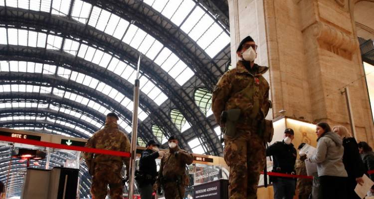 Κορωνοϊός: Μέτρα... Ουχάν στην Ιταλία | Σε καραντίνα όλη η χώρα, επιδρομή στα σούπερ μάρκετ μέσα στη νύχτα