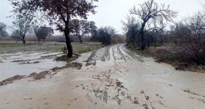 &Mu;ή&nu;&upsilon;&mu;&alpha; &alpha;&nu;&alpha;&gamma;&nu;ώ&sigma;&tau;&eta; &sigma;&tau;&omicron;&nu; FM 100: &laquo;&Kappa;ά&pi;&omicron;&iota;&omicron;&sigmaf; &pi;&rho;έ&pi;&epsilon;&iota; &nu;&alpha; &mu;&alpha;&sigmaf; &pi;&rho;&omicron;&sigma;έ&xi;&epsilon;&iota;&raquo; (photos)