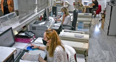 &Sigma;&tau;&Epsilon;: &Sigma;&tau;&iota;&sigmaf; 6 &Iota;&omicron;&upsilon;&nu;ί&omicron;&upsilon; &eta; &sigma;&upsilon;&zeta;ή&tau;&eta;&sigma;&eta; &gamma;&iota;&alpha; &tau;&omicron; &alpha;&nu; &theta;&alpha; &epsilon;&pi;&alpha;&nu;έ&lambda;&theta;&epsilon;&iota; ή ό&chi;&iota; &omicron; 13&omicron;&sigmaf; &kappa;&alpha;&iota; 14&omicron;&sigmaf; &mu;&iota;&sigma;&theta;ό&sigmaf; &sigma;&tau;&omicron;&upsilon;&sigmaf; &delta;&eta;&mu;&omicron;&sigma;ί&omicron;&upsilon;&sigmaf; &upsilon;&pi;&alpha;&lambda;&lambda;ή&lambda;&omicron;&upsilon;&sigmaf;