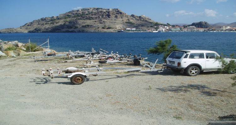 &Pi;&rho;&omicron;&sigmaf; &alpha;&pi;&omicron;&mu;ά&kappa;&rho;&upsilon;&nu;&sigma;&eta; &tau;&alpha; &sigma;&tau;&alpha;&theta;&mu;&epsilon;&upsilon;&mu;έ&nu;&alpha; &tau;&rho;έ&iota;&lambda;&epsilon;&rho; &sigma;&tau;&eta; &gamma;&lambda;ί&sigma;&tau;&rho;&alpha; &tau;&omicron;&upsilon; &lambda;&iota;&mu;&alpha;&nu;&iota;&omicron;ύ &tau;&eta;&sigmaf; &Mu;ύ&rho;&iota;&nu;&alpha;&sigmaf;