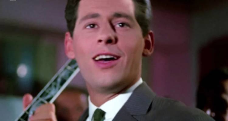 Πέθανε ο τραγουδιστής Γιάννης Βογιατζής