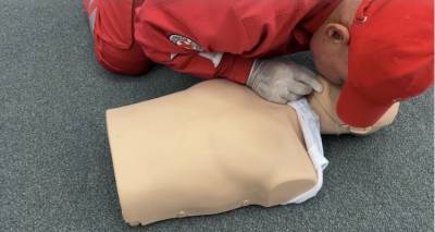 O &Epsilon;&lambda;&lambda;&eta;&nu;&iota;&kappa;ό&sigmaf; &Epsilon;&rho;&upsilon;&theta;&rho;ό&sigmaf; &Sigma;&tau;&alpha;&upsilon;&rho;ό&sigmaf; &upsilon;&lambda;&omicron;&pi;&omicron;&iota;&epsilon;ί &mu;&alpha;&theta;ή&mu;&alpha;&tau;&alpha; &Pi;&rho;ώ&tau;&omega;&nu; &Beta;&omicron;&eta;&theta;&epsilon;&iota;ώ&nu; &epsilon;&xi; &alpha;&pi;&omicron;&sigma;&tau;ά&sigma;&epsilon;&omega;&sigmaf; (e-learning)