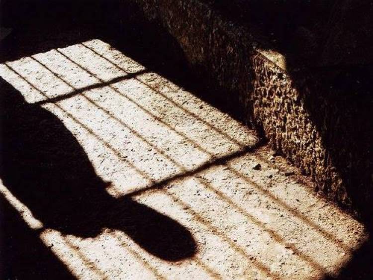 Ο 22χρονος Λημνιός «ταραξίας» μιλάει στον Fm 100 από τα κρατητήρια Μυτιλήνης (mp3)