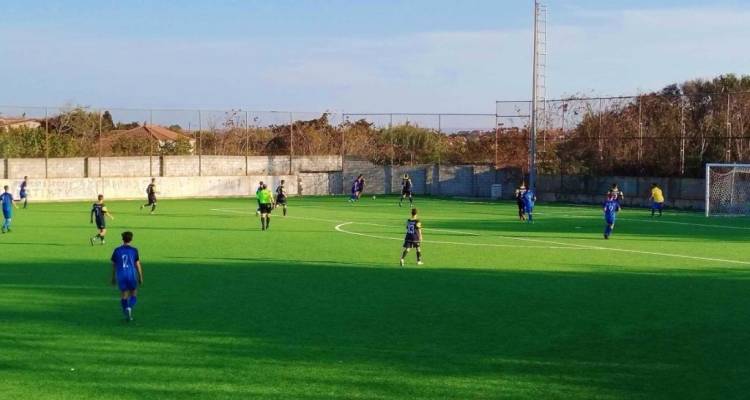 &Sigma;&tau;&omicron;&pi; &sigma;&tau;&omicron;&nu; &Eta;&rho;&alpha;&kappa;&lambda;ή &alpha;&pi;ό &tau;&eta;&nu; &Eta;&phi;&alpha;&iota;&sigma;&tau;ί&alpha;