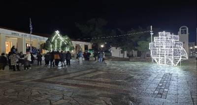 &Tau;&alpha; &gamma;&iota;&omicron;&rho;&tau;&iota;&nu;ά &tau;&omicron;&upsilon; &phi;&omicron;&rho;ά&epsilon;&iota; &omicron; Ά&gamma;&iota;&omicron;&sigmaf; &Epsilon;&upsilon;&sigma;&tau;&rho;ά&tau;&iota;&omicron;&sigmaf;