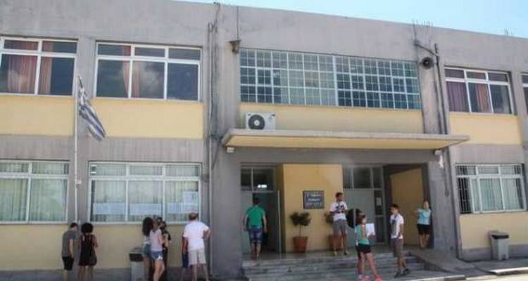 &Pi;&omega;&sigmaf; &theta;&alpha; &lambda;&epsilon;&iota;&tau;&omicron;&upsilon;&rho;&gamma;ή&sigma;&omicron;&upsilon;&nu; &tau;&alpha; &sigma;&chi;&omicron;&lambda;&epsilon;ί&alpha; &tau;&eta;&nu; &eta;&mu;έ&rho;&alpha; &tau;&omega;&nu; &Tau;&rho;&iota;ώ&nu; &Iota;&epsilon;&rho;&alpha;&rho;&chi;ώ&nu; &pi;&omicron;&upsilon; &laquo;&pi;έ&phi;&tau;&epsilon;&iota;&raquo; &Sigma;ά&beta;&beta;&alpha;&tau;&omicron;