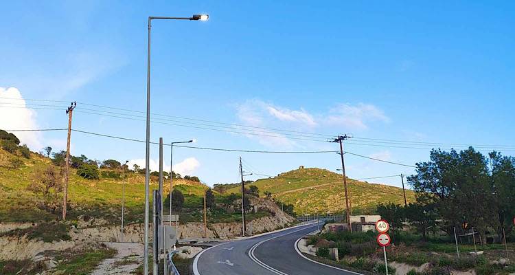 Περιφερειακός Θάνους: «Τα φώτα στον κόμβο μένουν ανοιχτά μέρα-νύχτα. Είναι κρίμα»