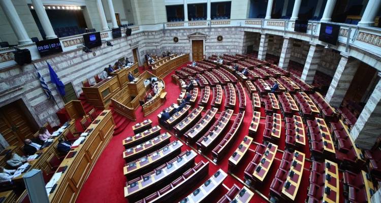 Πόθεν έσχες: Οι έχοντες και οι «πένητες» της Βουλής | Τα αριστερά «ρετιρέ», οι πλούσιοι της κυβέρνησης και ο Σαράκης των 18 εκατ.