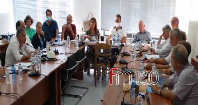 &Pi;&epsilon;&rho;&iota;&phi;&epsilon;&rho;&epsilon;&iota;&alpha;&kappa;ό &Sigma;&upsilon;&mu;&beta;&omicron;ύ&lambda;&iota;&omicron; &sigma;&tau;&eta; &Lambda;ή&mu;&nu;&omicron;: Ό&lambda;&alpha; &tau;&alpha; &theta;έ&mu;&alpha;&tau;&alpha; &sigma;&tau;&omicron; &tau;&rho;&alpha;&pi;έ&zeta;&iota; &mu;&epsilon;&nu; &chi;&omega;&rho;ί&sigmaf; &alpha;&pi;&omicron;&phi;ά&sigma;&epsilon;&iota;&sigmaf; &delta;&epsilon; (video)