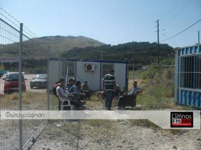 Στη Λήμνο οι 32 παράνομοι μετανάστες του Αη Στράτη (photos)
