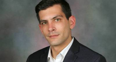 &Omicron; &Kappa;&omega;&nu;&sigma;&tau;&alpha;&nu;&tau;ί&nu;&omicron;&sigmaf; &Sigma;&iota;&nu;ά&nu;&eta;&sigmaf; &upsilon;&pi;. &Delta;ή&mu;&alpha;&rho;&chi;&omicron;&sigmaf; &Alpha;&gamma;ί&omicron;&upsilon; &Epsilon;&upsilon;&sigma;&tau;&rho;&alpha;&tau;ί&omicron;&upsilon;