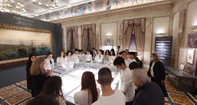 &Gamma;&Epsilon;&Lambda; &Mu;&omicron;ύ&delta;&rho;&omicron;&upsilon;: &Sigma; &alpha;&upsilon;&tau;ή &tau;&eta;&nu; &epsilon;&kappa;&delta;&rho;&omicron;&mu;ή &omicron;&iota; &mu;&alpha;&theta;&eta;&tau;έ&sigmaf; &tau;&alpha; &epsilon;ί&delta;&alpha;&nu; ό&lambda;&alpha;!!