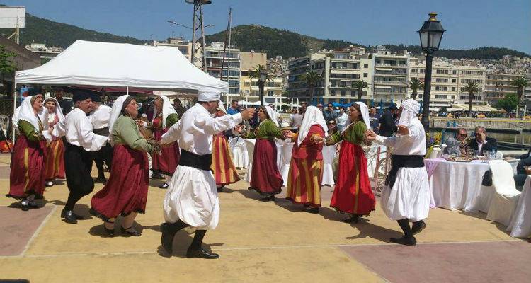 &Pi;ά&sigma;&chi;&alpha; &mu;&epsilon; &chi;&omicron;&rho;&omicron;ύ&sigmaf; &tau;&eta;&sigmaf; &Lambda;ή&mu;&nu;&omicron;&upsilon; &sigma;&tau;&omicron; Ena Channel (photos+video)