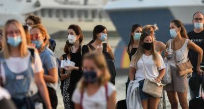 &Kappa;&omicron;&rho;&omega;&nu;&omicron;ϊό&sigmaf;: &Tau;&rho;&omicron;&mu;ά&zeta;&epsilon;&iota; &tau;&omicron;&upsilon;&sigmaf; &epsilon;&iota;&delta;&iota;&kappa;&omicron;ύ&sigmaf; &eta; έ&kappa;&rho;&eta;&xi;&eta; &kappa;&rho;&omicron;&upsilon;&sigma;&mu;ά&tau;&omega;&nu; &mu;&epsilon; &tau;&eta;&nu; &epsilon;&pi;&iota;&sigma;&tau;&rho;&omicron;&phi;ή &alpha;&pi;ό &tau;&iota;&sigmaf; &delta;&iota;&alpha;&kappa;&omicron;&pi;έ&sigmaf;