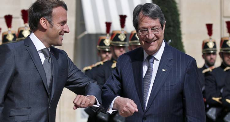 Καταπέλτης Μακρόν: Λάθος να αφήσουμε την ασφάλεια της Ανατ. Μεσογείου στην Τουρκία