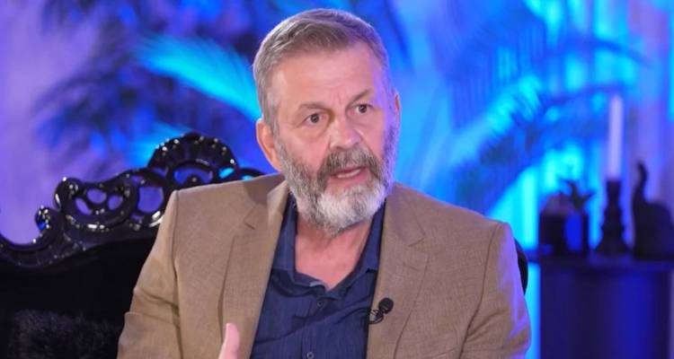 &Gamma;&kappa;&lambda;έ&tau;&sigma;&omicron;&sigmaf;: &Pi;&rho;ό&tau;&epsilon;&iota;&nu;&epsilon; &epsilon;&iota;&sigma;&alpha;&gamma;&omega;&gamma;ή &sigma;&epsilon;&xi;&epsilon;&rho;&gamma;&alpha;&tau;&rho;&iota;ώ&nu; &gamma;&iota;&alpha; &nu;&alpha;... &epsilon;&xi;&upsilon;&pi;&eta;&rho;&epsilon;&tau;&omicron;ύ&nu;&tau;&alpha;&iota; &omicron;&iota; &mu;&epsilon;&tau;&alpha;&nu;ά&sigma;&tau;&epsilon;&sigmaf; &kappa;&alpha;&iota; &nu;&alpha; &mu;&eta; &gamma;ί&nu;&omicron;&nu;&tau;&alpha;&iota; &phi;&omicron;&nu;&iota;ά&delta;&epsilon;&sigmaf;