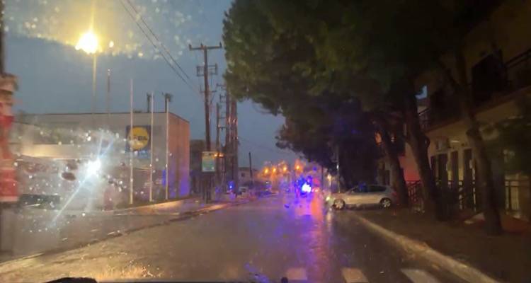 Λήμνος: Διακοπές ρεύματος λόγω της σφοδρής καταιγίδας