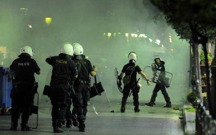 &Delta;&iota;&epsilon;&theta;&nu;ή&sigmaf; &Alpha;&mu;&nu;&eta;&sigma;&tau;ί&alpha;: &Nu;&alpha; &sigma;&tau;&alpha;&mu;&alpha;&tau;ή&sigma;&epsilon;&iota; &eta; &pi;&alpha;&rho;ά&nu;&omicron;&mu;&eta; &alpha;&sigma;&tau;&upsilon;&nu;&omicron;&mu;&iota;&kappa;ή &beta;ί&alpha; &sigma;&tau;&iota;&sigmaf; &delta;&iota;&alpha;&delta;&eta;&lambda;ώ&sigma;&epsilon;&iota;&sigmaf;
