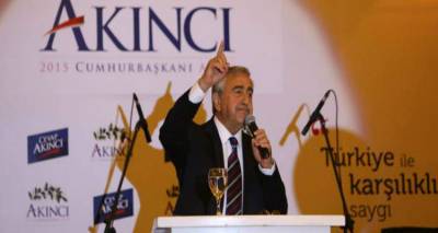 &Alpha;&kappa;&iota;&nu;&tau;&zeta;ί: &Eta; &epsilon;&lambda;&lambda;&eta;&nu;&omicron;&kappa;&upsilon;&pi;&rho;&iota;&alpha;&kappa;ή &pi;&lambda;&epsilon;&upsilon;&rho;ά &phi;&tau;&alpha;ί&epsilon;&iota; &gamma;&iota;&alpha; &tau;&omicron; &nu;&alpha;&upsilon;ά&gamma;&iota;&omicron; &tau;&omega;&nu; &delta;&iota;&alpha;&pi;&rho;&alpha;&gamma;&mu;&alpha;&tau;&epsilon;ύ&sigma;&epsilon;&omega;&nu;