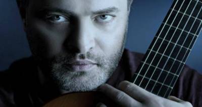 &Pi;&alpha;&nu;&alpha;&gamma;&iota;ώ&tau;&eta;&sigmaf; &Mu;ά&rho;&gamma;&alpha;&rho;&eta;&sigmaf;: "O &mu;ά&gamma;&omicron;&sigmaf; &tau;&eta;&sigmaf; &kappa;&iota;&theta;ά&rho;&alpha;&sigmaf;" έ&rho;&chi;&epsilon;&tau;&alpha;&iota; &Lambda;ή&mu;&nu;&omicron;