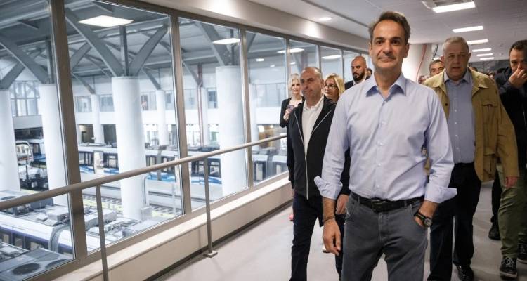 Έ&rho;&gamma;&alpha; &pi;&omicron;&upsilon; &alpha;&lambda;&lambda;ά&zeta;&omicron;&upsilon;&nu; &tau;&eta;&nu; &kappa;&alpha;&theta;&eta;&mu;&epsilon;&rho;&iota;&nu;ό&tau;&eta;&tau;&alpha; &omicron; &sigma;&tau;ό&chi;&omicron;&sigmaf; &tau;&eta;&sigmaf; &kappa;&upsilon;&beta;έ&rho;&nu;&eta;&sigma;&eta;&sigmaf; -&Alpha;ύ&rho;&iota;&omicron; &tau;&alpha; &epsilon;&gamma;&kappa;&alpha;ί&nu;&iota;&alpha; &tau;&omicron;&upsilon; &Mu;&epsilon;&tau;&rho;ό &Theta;&epsilon;&sigma;&sigma;&alpha;&lambda;&omicron;&nu;ί&kappa;&eta;&sigmaf;