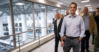 Έ&rho;&gamma;&alpha; &pi;&omicron;&upsilon; &alpha;&lambda;&lambda;ά&zeta;&omicron;&upsilon;&nu; &tau;&eta;&nu; &kappa;&alpha;&theta;&eta;&mu;&epsilon;&rho;&iota;&nu;ό&tau;&eta;&tau;&alpha; &omicron; &sigma;&tau;ό&chi;&omicron;&sigmaf; &tau;&eta;&sigmaf; &kappa;&upsilon;&beta;έ&rho;&nu;&eta;&sigma;&eta;&sigmaf; -&Alpha;ύ&rho;&iota;&omicron; &tau;&alpha; &epsilon;&gamma;&kappa;&alpha;ί&nu;&iota;&alpha; &tau;&omicron;&upsilon; &Mu;&epsilon;&tau;&rho;ό &Theta;&epsilon;&sigma;&sigma;&alpha;&lambda;&omicron;&nu;ί&kappa;&eta;&sigmaf;