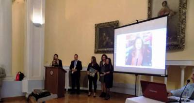 &Eta; &Pi;&epsilon;&rho;&iota;&phi;&epsilon;&rho;&epsilon;&iota;&alpha;&kappa;ή &Epsilon;&nu;ό&tau;&eta;&tau;&alpha; &Lambda;ή&mu;&nu;&omicron;&upsilon; &gamma;&iota;&alpha; &tau;&eta;&nu; &epsilon;&kappa;&delta;ή&lambda;&omega;&sigma;&eta; &laquo;&Eta; &Lambda;ή&mu;&nu;&omicron;&sigmaf; &kappa;&alpha;&iota; &omicron;&iota; &alpha;&pi;ό&delta;&eta;&mu;&omicron;&iota; &epsilon;&upsilon;&epsilon;&rho;&gamma;έ&tau;&epsilon;&sigmaf; &tau;&eta;&sigmaf;&raquo; (photos)