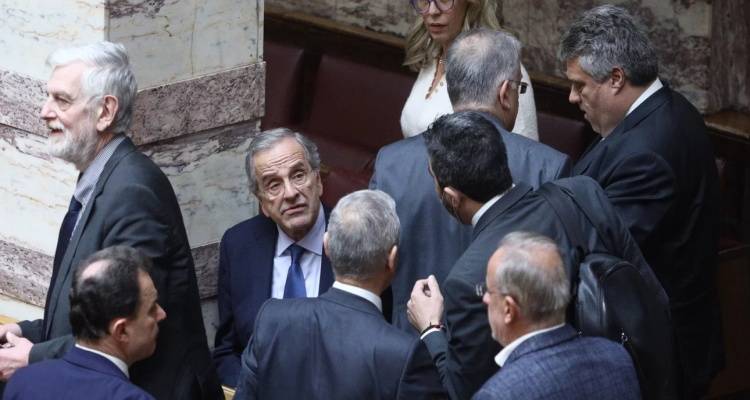 &Psi;&eta;&phi;ί&sigma;&tau;&eta;&kappa;&epsilon; &eta; &tau;&rho;&omicron;&pi;&omicron;&lambda;&omicron;&gamma;ί&alpha; &gamma;&iota;&alpha; &tau;&omicron;&upsilon;&sigmaf; &mu;&epsilon;&tau;&alpha;&nu;ά&sigma;&tau;&epsilon;&sigmaf; | &Pi;&alpha;&rho;ώ&nu; &sigma;&tau;&eta; &Beta;&omicron;&upsilon;&lambda;ή &omicron; &Sigma;&alpha;&mu;&alpha;&rho;ά&sigmaf;, &kappa;&alpha;&tau;&alpha;&psi;ή&phi;&iota;&sigma;&epsilon;
