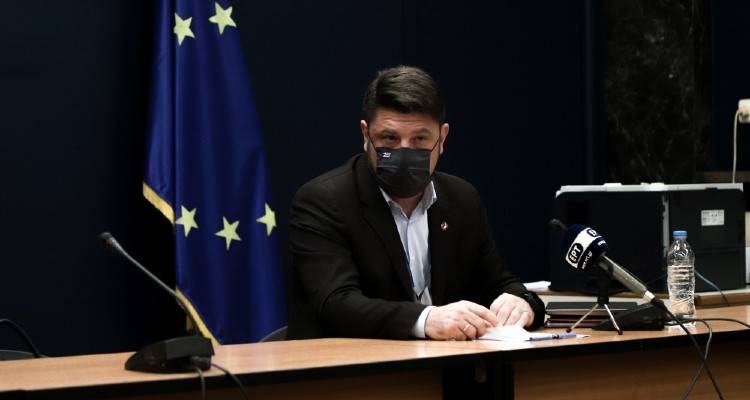 Lockdown - Χαρδαλιάς: Τι αλλάζει σε κυκλοφορία, κομμωτήρια, ψάρεμα, υπαίθριους χώρους