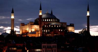 &Sigma;&tau;έ&iota;&tau; &Nu;&tau;&iota;&pi;ά&rho;&tau;&mu;&epsilon;&nu;&tau;: &Eta; &Tau;&omicron;&upsilon;&rho;&kappa;ί&alpha; &nu;&alpha; &sigma;έ&beta;&epsilon;&tau;&alpha;&iota; &tau;&eta;&nu; &Alpha;&gamma;&iota;ά &Sigma;&omicron;&phi;&iota;ά, &zeta;&eta;&tau;ή&sigma;&alpha;&mu;&epsilon; &tau;&eta;&nu; &epsilon;&pi;&alpha;&nu;&alpha;&lambda;&epsilon;&iota;&tau;&omicron;&upsilon;&rho;&gamma;ί&alpha; &tau;&eta;&sigmaf; &sigma;&chi;&omicron;&lambda;ή&sigmaf; &tau;&eta;&sigmaf; &Chi;ά&lambda;&kappa;&eta;&sigmaf;