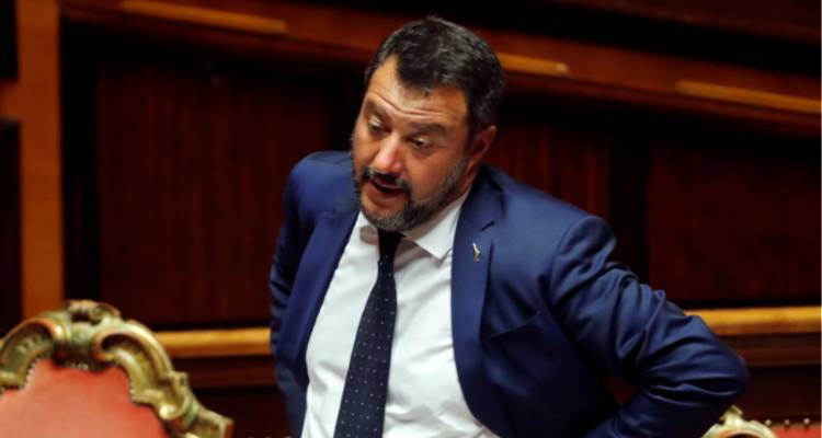 Σαλβίνι: Απαλλάσσεται από τις κατηγορίες για παράνομη χρήση αστυνομικού ελικοπτέρου