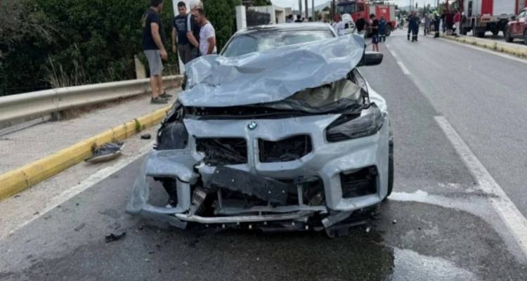&Sigma;&omicron;&kappa; &sigma;&tau;&eta; &Rho;ό&delta;&omicron; &mu;&epsilon; &tau;&omicron; &tau;&rho;&omicron;&chi;&alpha;ί&omicron; &pi;&omicron;&upsilon; &sigma;&tau;&omicron;ί&chi;&iota;&sigma;&epsilon; &tau;&eta; &zeta;&omega;ή &sigma;&epsilon; &mu;&eta;&tau;έ&rho;&alpha; &kappa;&alpha;&iota; &kappa;ό&rho;&eta; -&Pi;ώ&sigmaf; &sigma;&upsilon;&nu;έ&beta;&eta;, &sigma;&tau;&omicron;&nu; &epsilon;&iota;&sigma;&alpha;&gamma;&gamma;&epsilon;&lambda;έ&alpha; &omicron; &omicron;&delta;&eta;&gamma;ό&sigmaf;