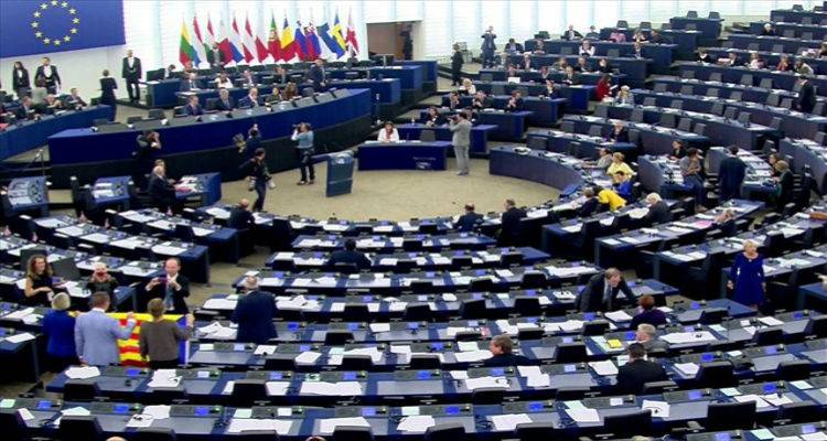 &Pi;&rho;&omicron;&sigma;&phi;&upsilon;&gamma;ή &delta;&eta;&mu;ά&rho;&chi;&omega;&nu; &alpha;&pi;ό &nu;&eta;&sigma;&iota;ά &tau;&omicron;&upsilon; &Alpha;&iota;&gamma;&alpha;ί&omicron;&upsilon; &sigma;&tau;&omicron; &Epsilon;&upsilon;&rho;&omega;&pi;&alpha;ϊ&kappa;ό &Kappa;&omicron;&iota;&nu;&omicron;&beta;&omicron;ύ&lambda;&iota;&omicron; &gamma;&iota;&alpha; &tau;&omicron;&nu; &Phi;&Pi;&Alpha;