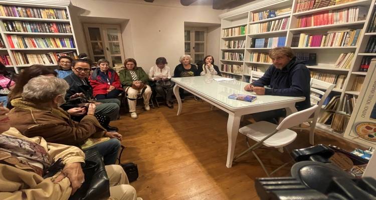 Η Λέσχη Φιλαναγνωσίας Λήμνου υποδέχθηκε τον συγγραφέα Γιάννη Μακριδάκη